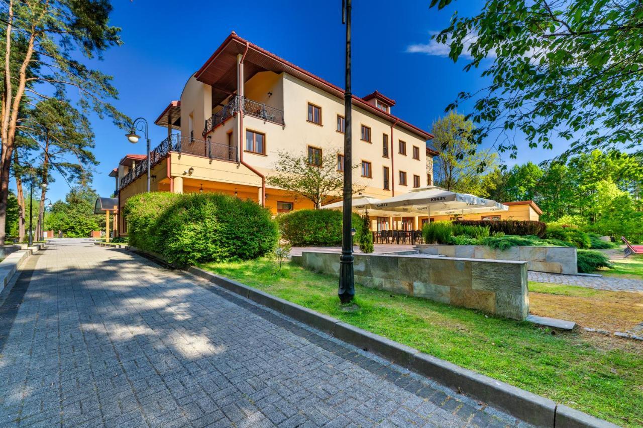 Hotel Pan Tadeusz แซรอคสก์ ภายนอก รูปภาพ