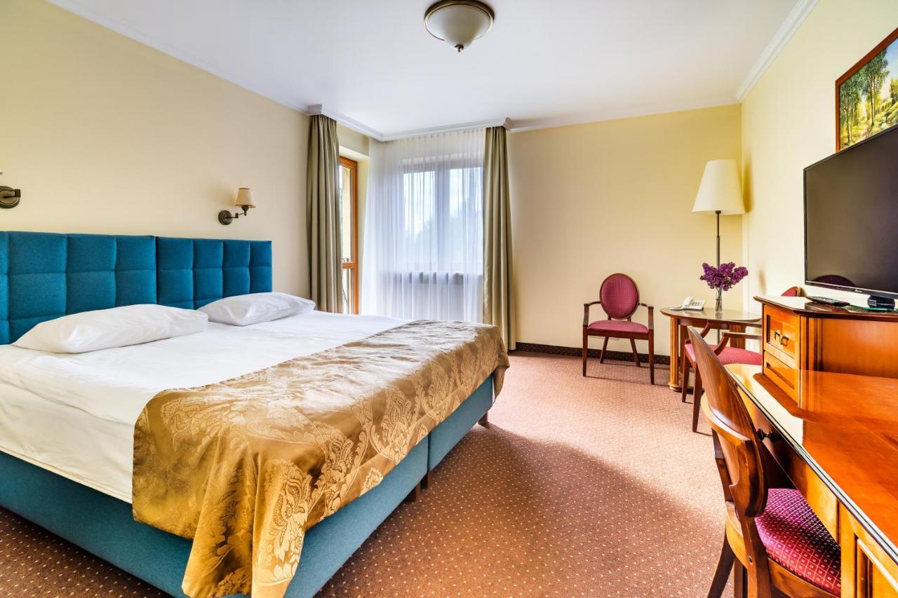 Hotel Pan Tadeusz แซรอคสก์ ภายนอก รูปภาพ