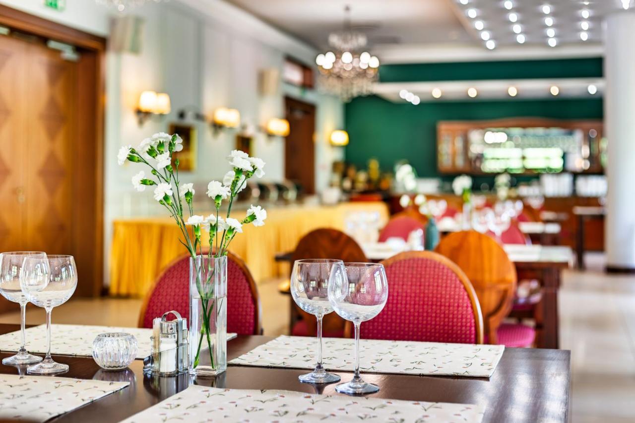Hotel Pan Tadeusz แซรอคสก์ ภายนอก รูปภาพ
