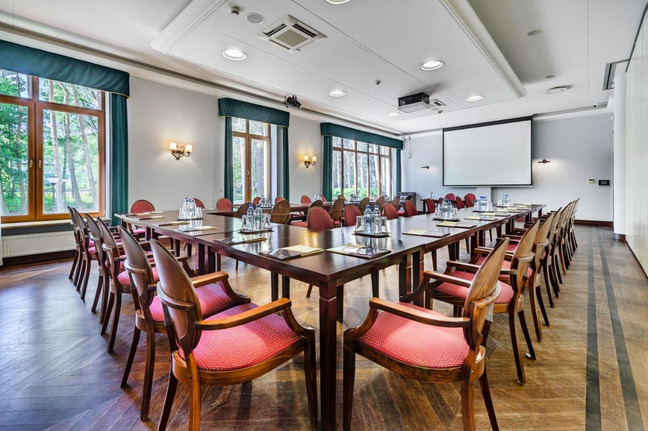 Hotel Pan Tadeusz แซรอคสก์ ภายนอก รูปภาพ