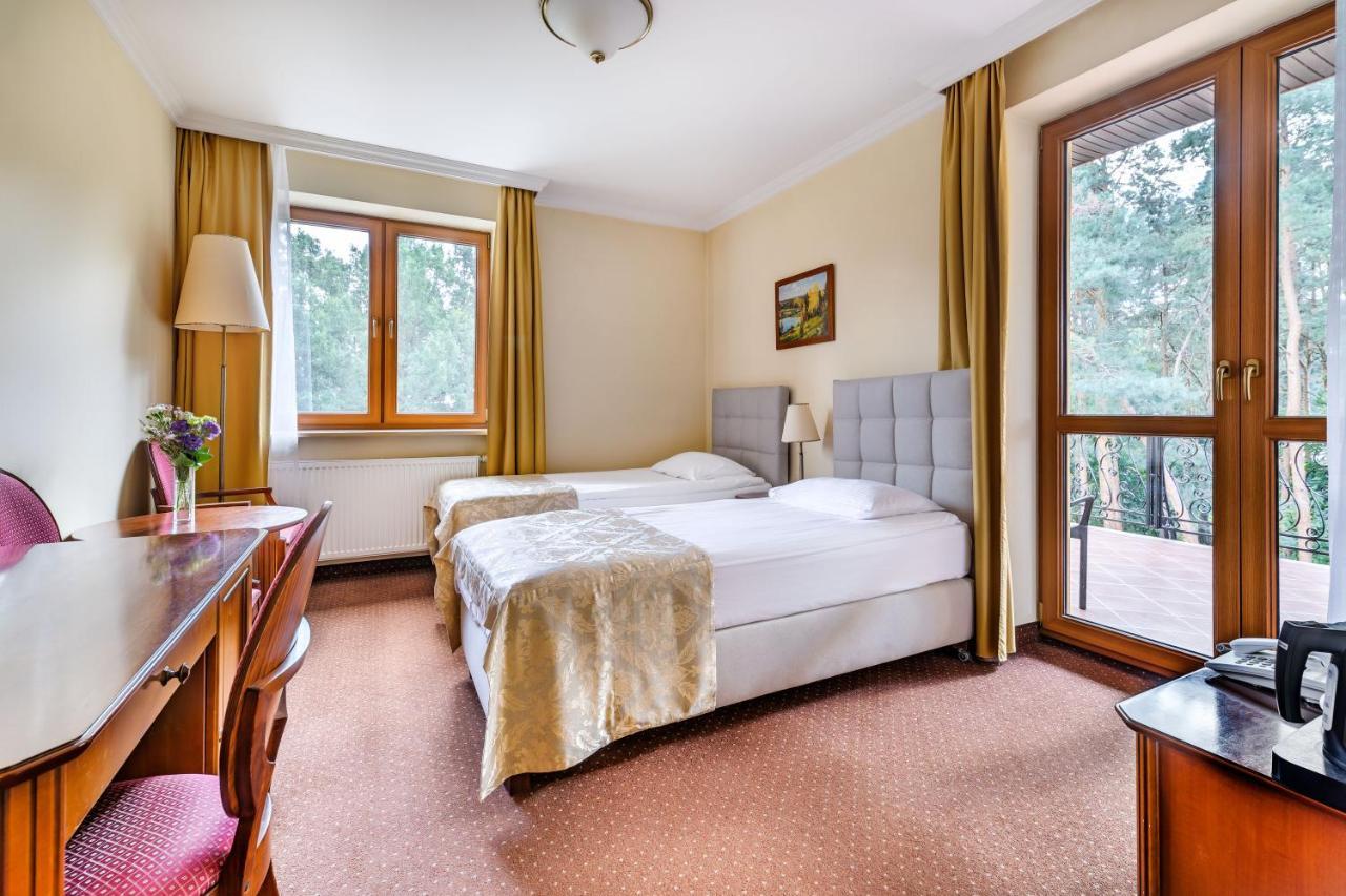 Hotel Pan Tadeusz แซรอคสก์ ภายนอก รูปภาพ