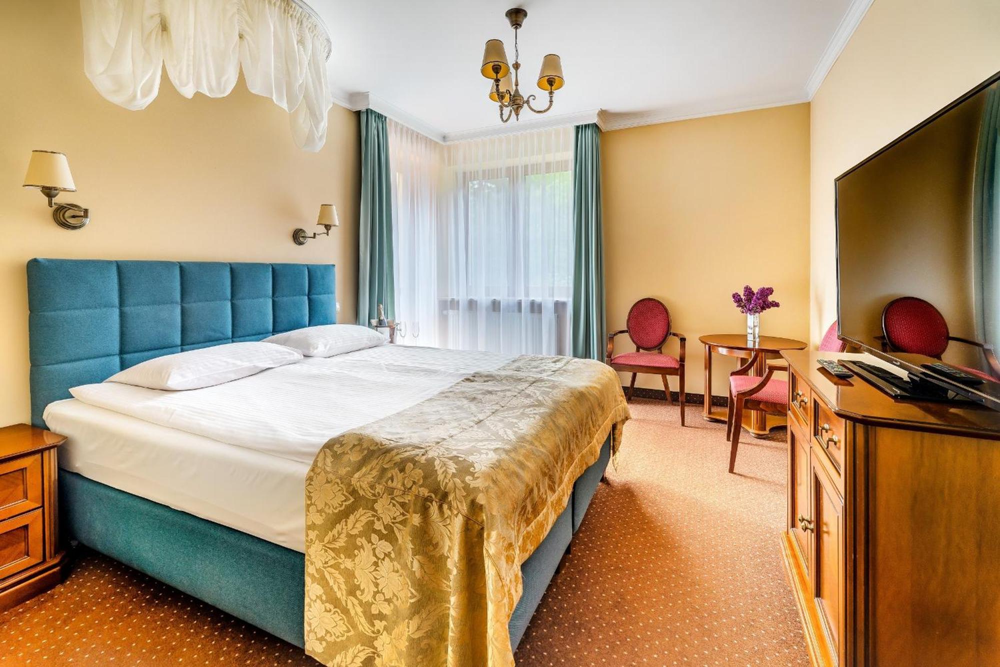 Hotel Pan Tadeusz แซรอคสก์ ภายนอก รูปภาพ