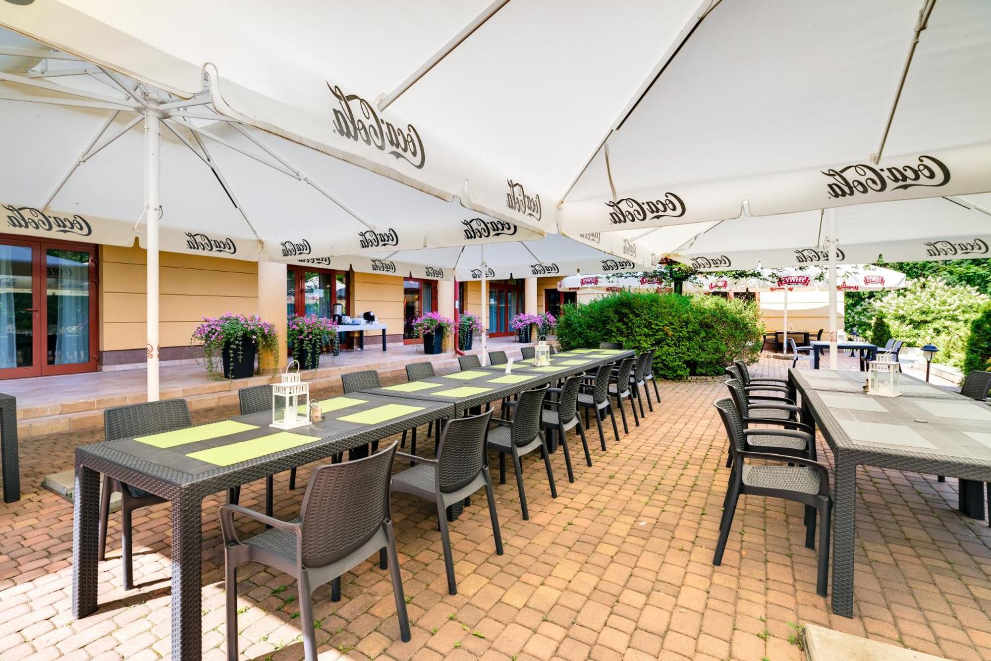 Hotel Pan Tadeusz แซรอคสก์ ภายนอก รูปภาพ