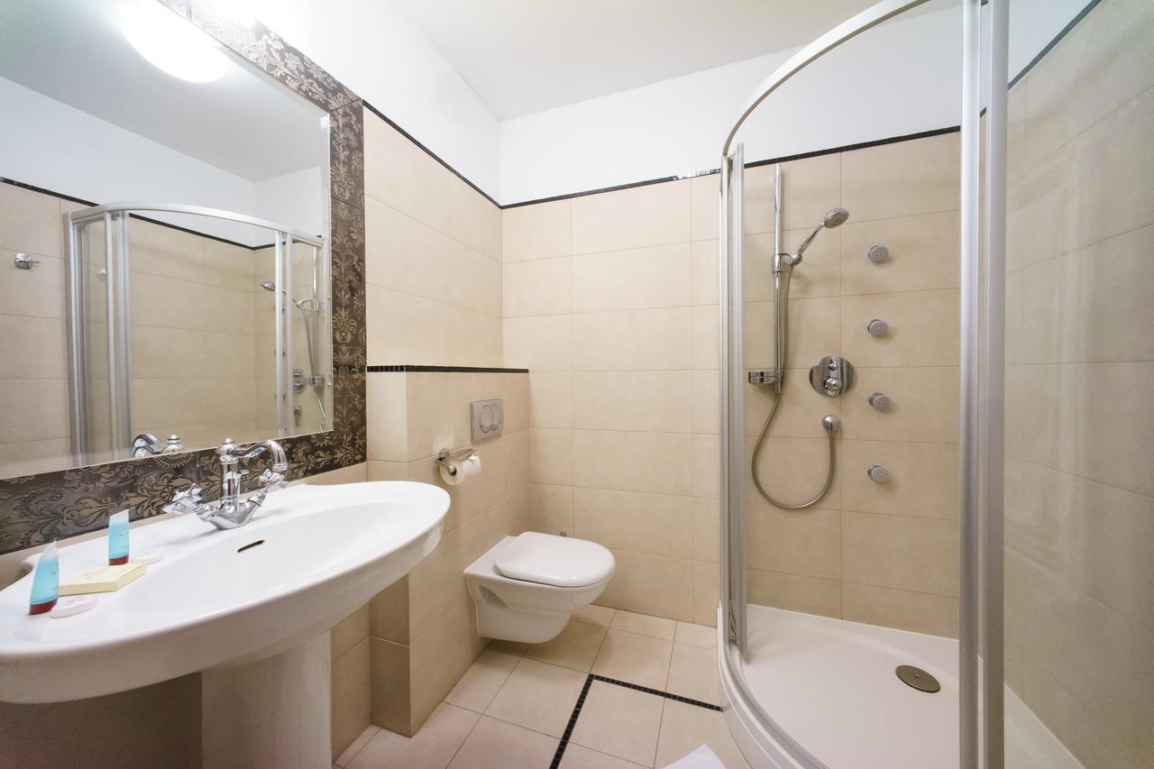 Hotel Pan Tadeusz แซรอคสก์ ภายนอก รูปภาพ
