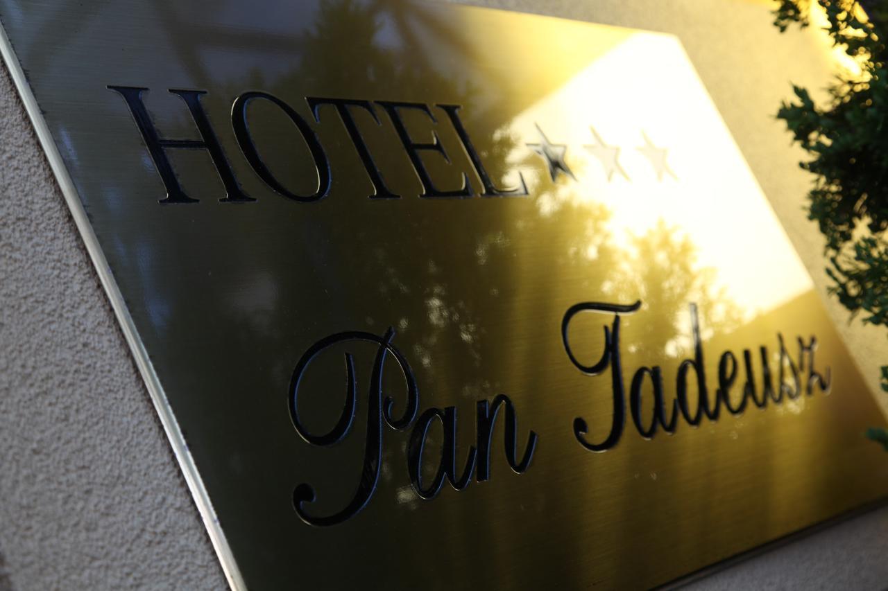 Hotel Pan Tadeusz แซรอคสก์ ภายนอก รูปภาพ